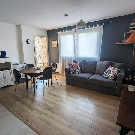 Apartment Escapade A